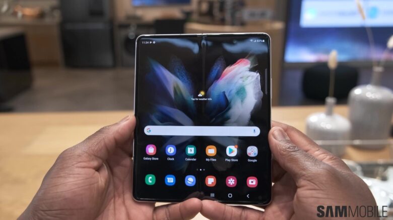 9 of the best things you can do with a foldable phone