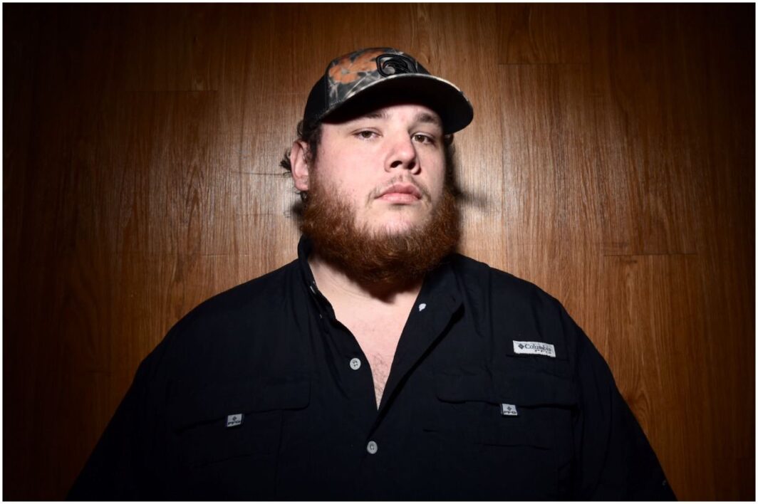 Luke Combs House - Justs Buzz